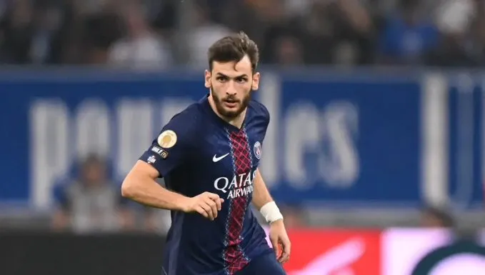 世界杯比赛直播入口-典型团队式进球，克瓦拉茨赫利亚的进球经历了27次传递